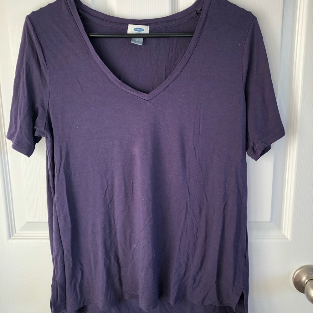 V-neck T-shirt